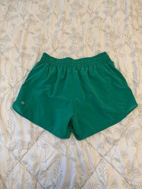 Lululemon Hotty Hot High-Rise Lined Short Set 4”